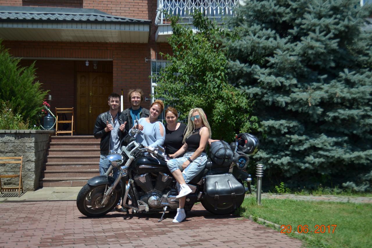 Ostello Interhouse Almaty Esterno foto