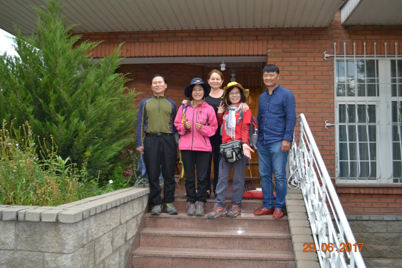 Ostello Interhouse Almaty Esterno foto
